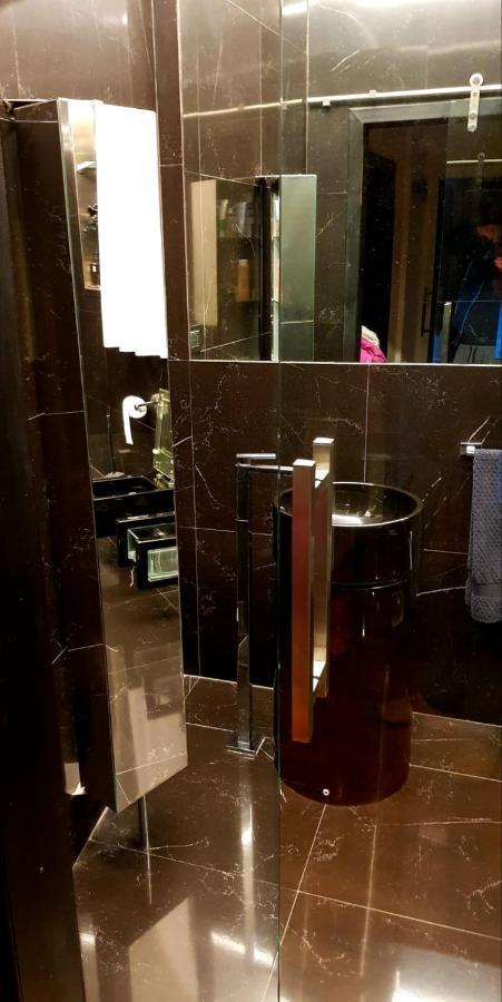 比萨La Casa Con Piscina Riscaldata Interna Anna Luxury Garden公寓 外观 照片